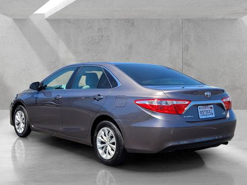 Used 2015 Toyota Camry LE FWD image 6
