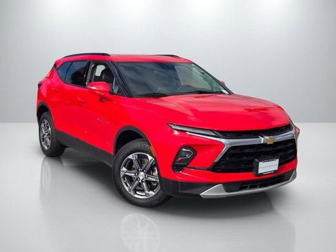 Used 2023 Chevrolet Blazer LT image 1