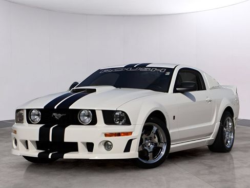 Used 2005 Ford Mustang GT RWD image 1