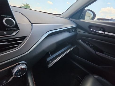 Used 2025 Nissan Altima 2.5 SR AWD/4WD image 22