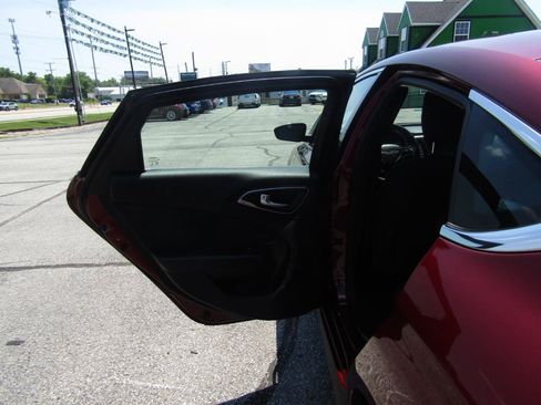 Used 2015 Chrysler 200 Limited w/ Spring Special Group FWD image 18