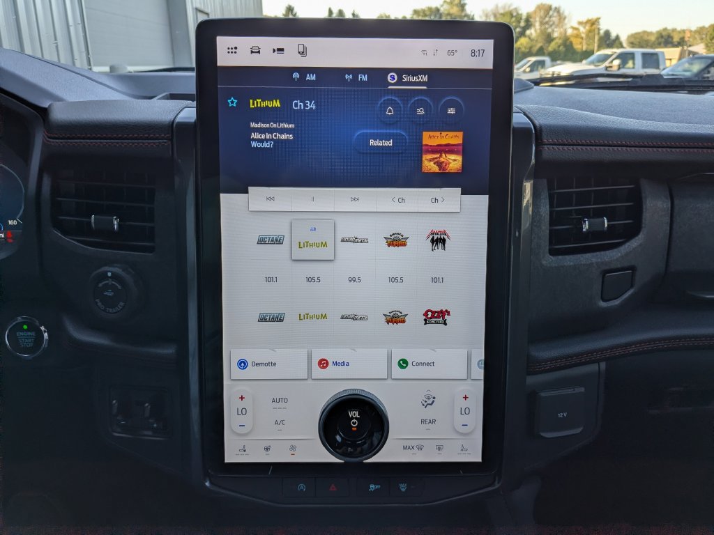 Used 2023 Ford Expedition Limited AWD/4WD image 25