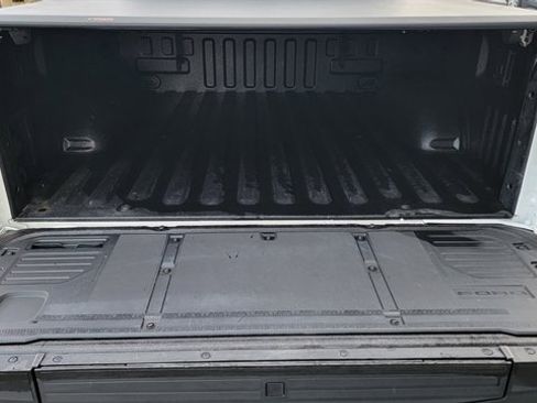 Used 2022 Ford F150 Lariat w/ Equipment Group 502A High image 7