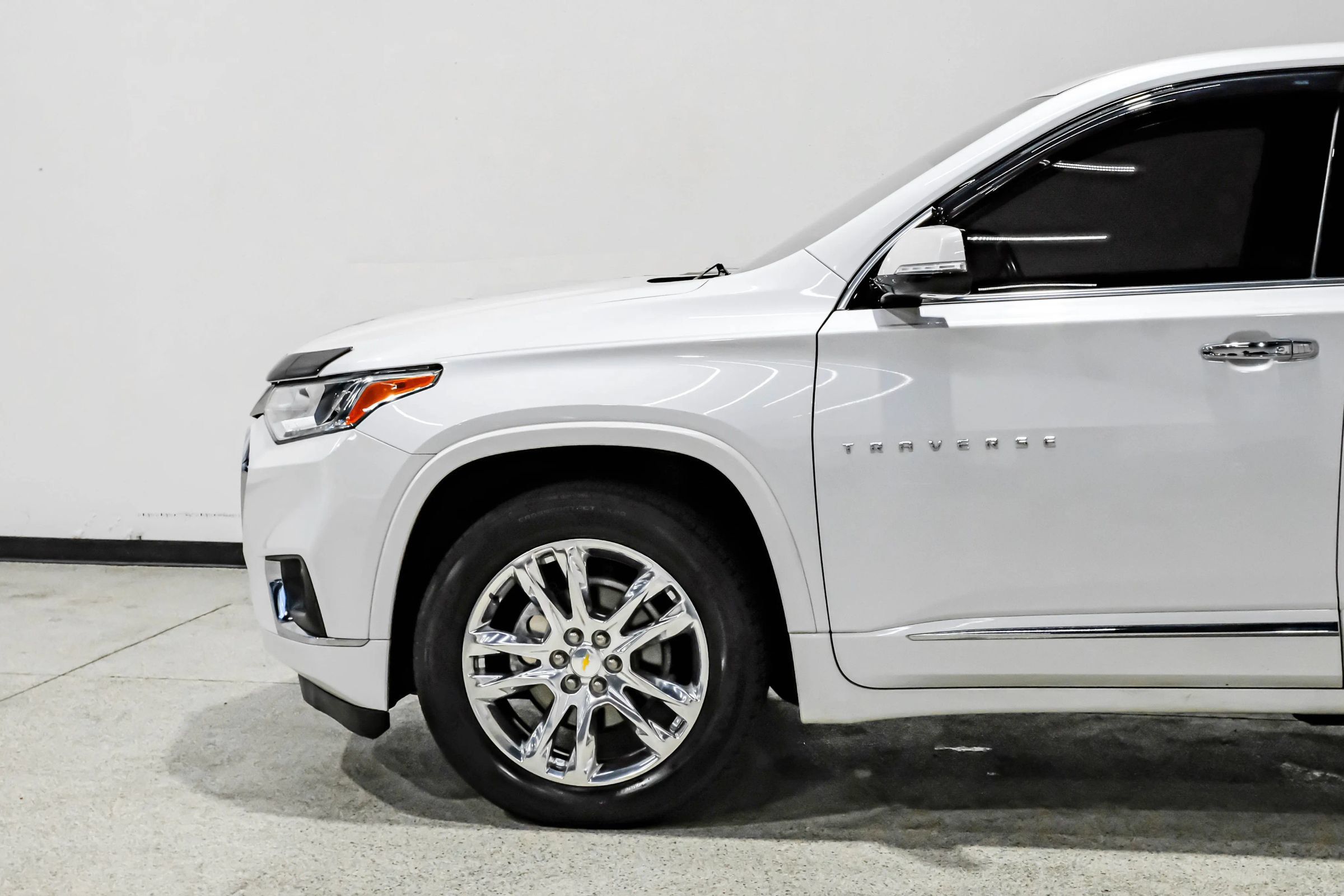 Used 2019 Chevrolet Traverse High Country w/ LPO, Floor Liner Package AWD/4WD image 10