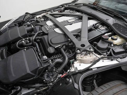 Used 2022 Aston Martin DBS Superleggera Volante RWD image 49