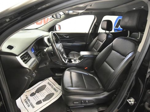 Used 2023 GMC Acadia SLT w/ Preferred Package AWD/4WD image 12