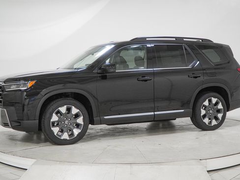 New 2026 Honda Pilot Touring image 4