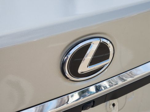 Used 2023 Lexus ES 350 w/ Premium Package image 12