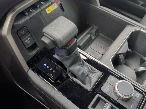 Used 2025 Toyota Tundra Limited w/ TRD Off-Road Package AWD/4WD image 24