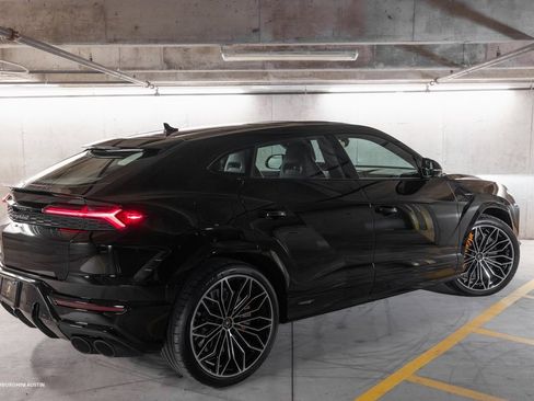 Used 2025 Lamborghini Urus SE image 14