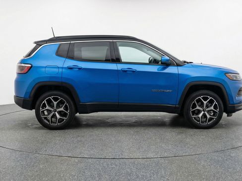 Used 2025 Jeep Compass Limited AWD/4WD image 11