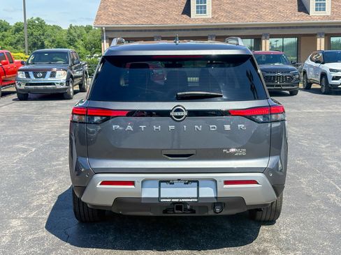 Used 2025 Nissan Pathfinder Platinum w/ Lighting Package (N93) AWD/4WD image 13