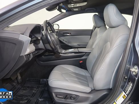 Used 2019 Toyota Avalon XLE image 10