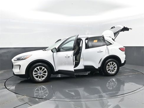 Used 2022 Ford Escape SE w/ Cold Weather Package image 29