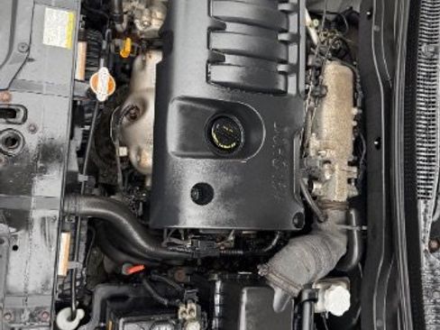 Used 2010 Hyundai Accent GLS w/ Premium Pkg 4 image 30