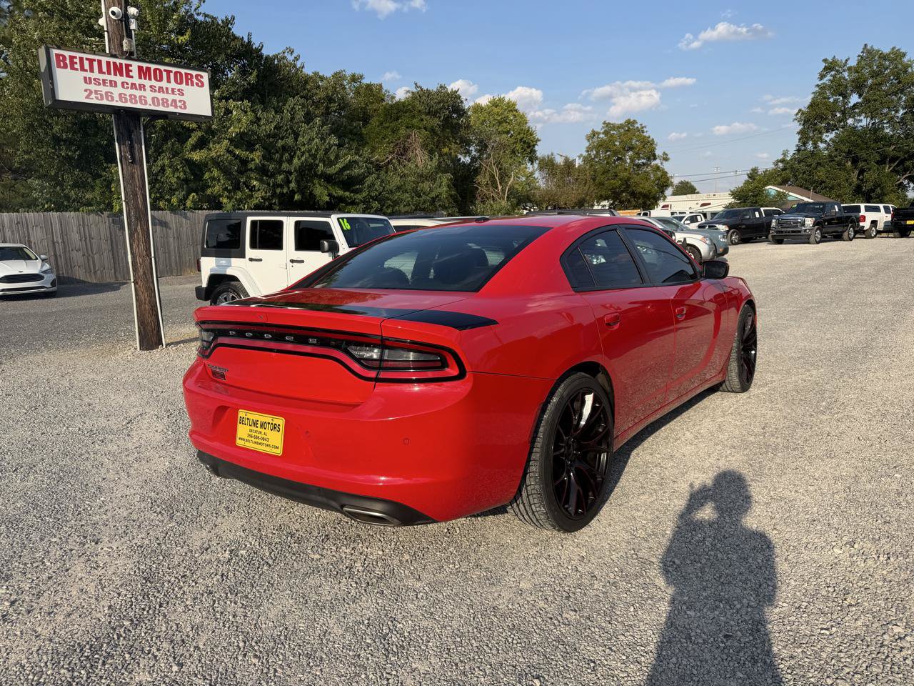 Used 2020 Dodge Charger SXT w/ Leather Interior Group RWD image 2