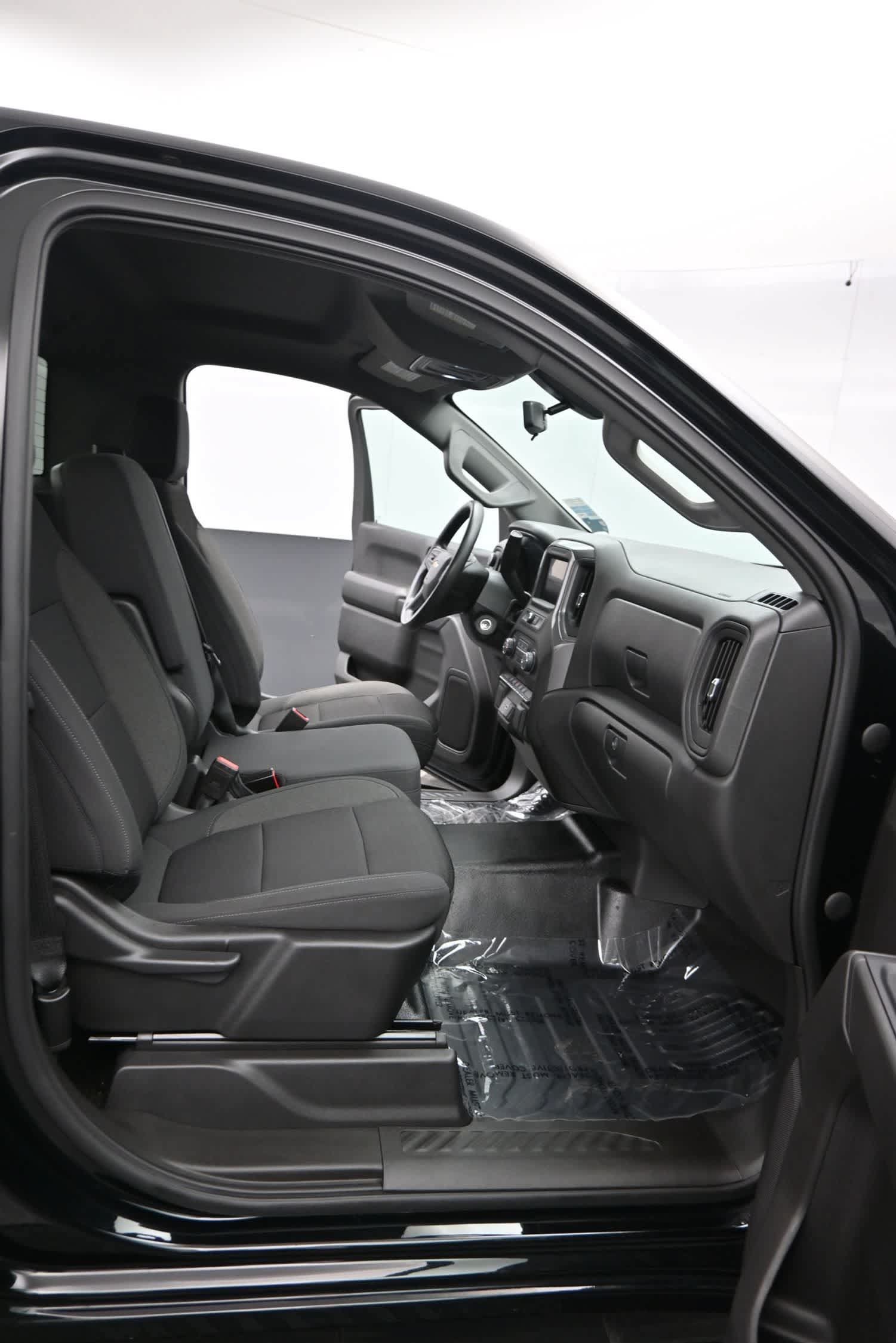 Used 2021 Chevrolet Silverado 1500 W/T w/ WT Value Package AWD/4WD image 17