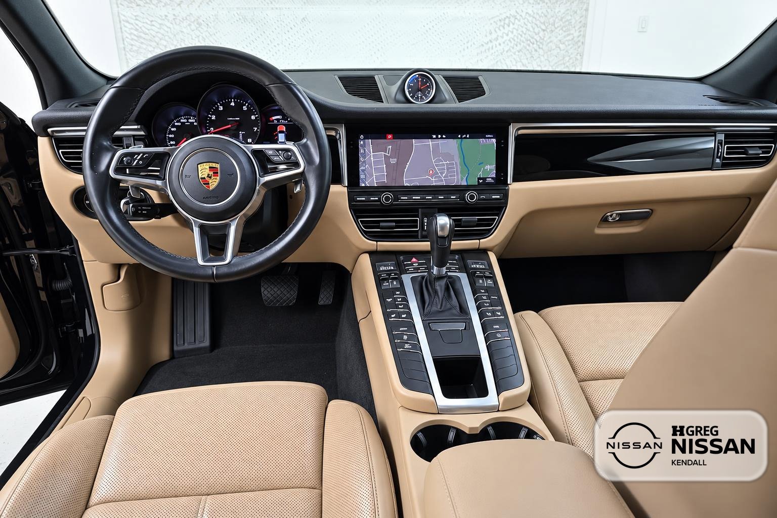 Used 2020 Porsche Macan AWD/4WD image 11