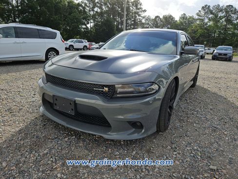 Used 2017 Dodge Charger R/T Scat Pack RWD image 2