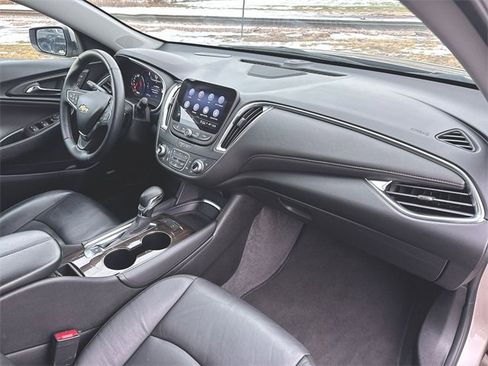 Used 2024 Chevrolet Malibu LT image 29