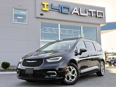 Used 2022 Chrysler Pacifica Limited