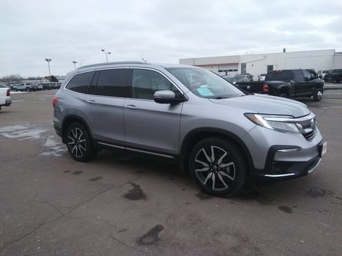 Used 2019 Honda Pilot Touring image 4