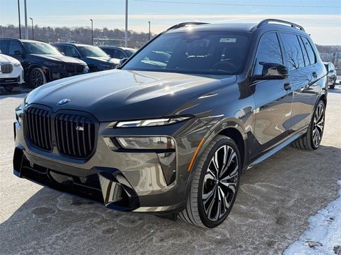 Used 2026 BMW X7 M60i w/ Executive Package image 7