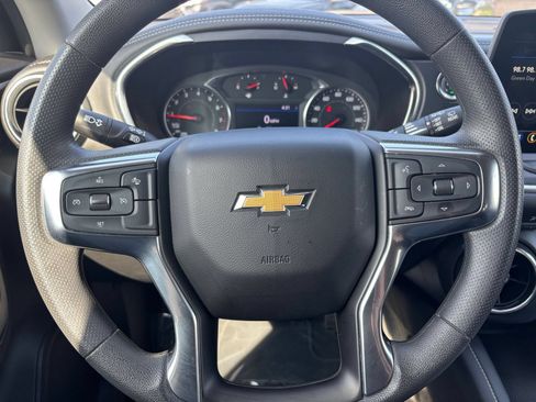 Used 2025 Chevrolet Blazer LT FWD image 24