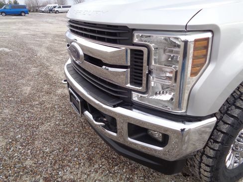 Used 2019 Ford F250 XLT w/ XLT Premium Package image 25