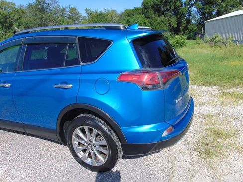 Used 2018 Toyota RAV4 Limited FWD image 6