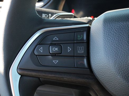 New 2026 Jeep Grand Cherokee Limited AWD/4WD image 9