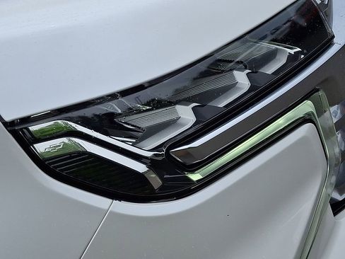 Certified 2021 Chevrolet Suburban High Country AWD/4WD image 9