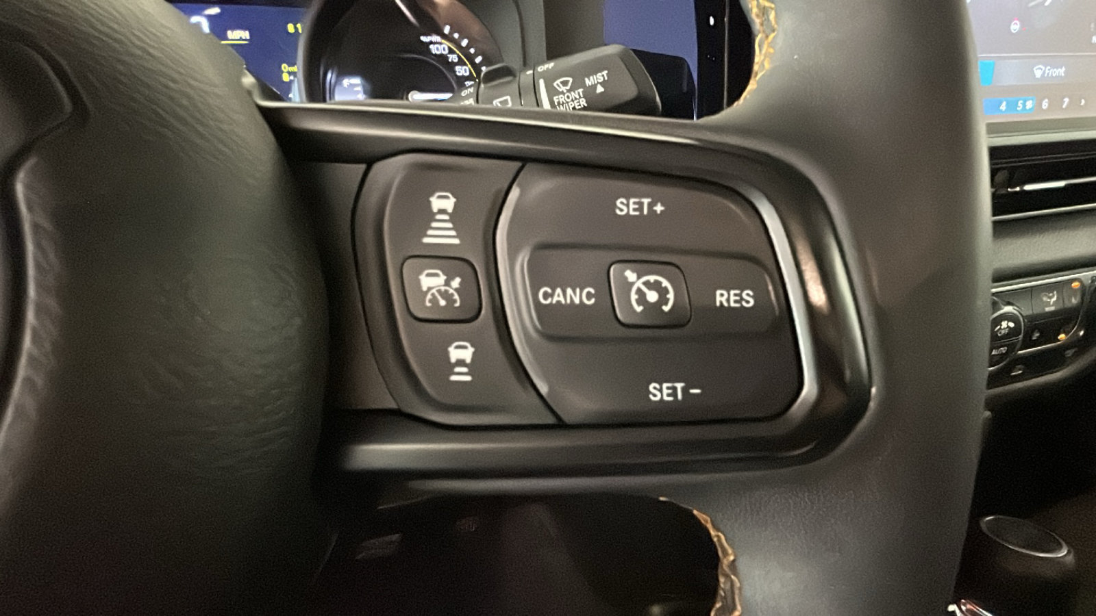 Used 2024 Jeep Wrangler Unlimited w/ Convenience Group AWD/4WD image 20