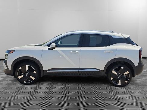 Used 2025 Nissan Kicks SR AWD/4WD image 4