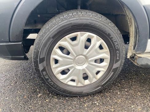 Used 2019 Ford Transit 250 130 Low Roof w/ Exterior Upgrade Package image 18