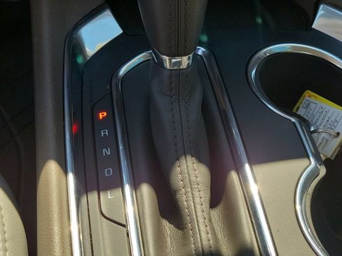 Used 2020 Chevrolet Traverse Premier w/ LPO, Floor Liner Package FWD image 32