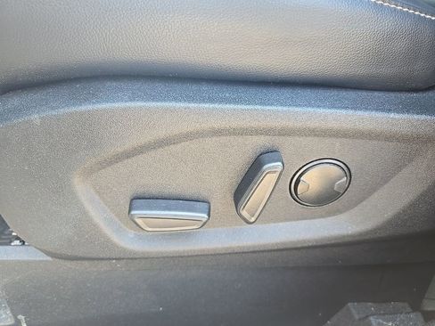 Used 2024 Ford Edge SEL AWD/4WD image 10