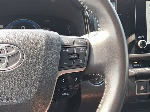 Certified 2025 Toyota Camry SE FWD image 19
