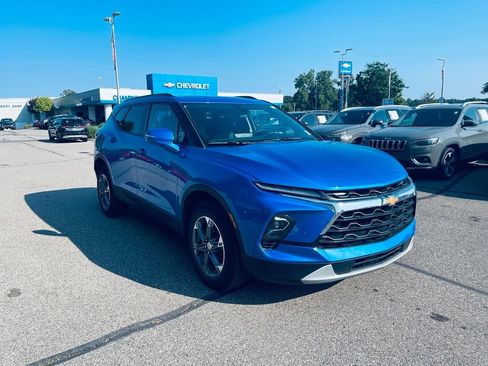 Used 2024 Chevrolet Blazer LT AWD/4WD image 9