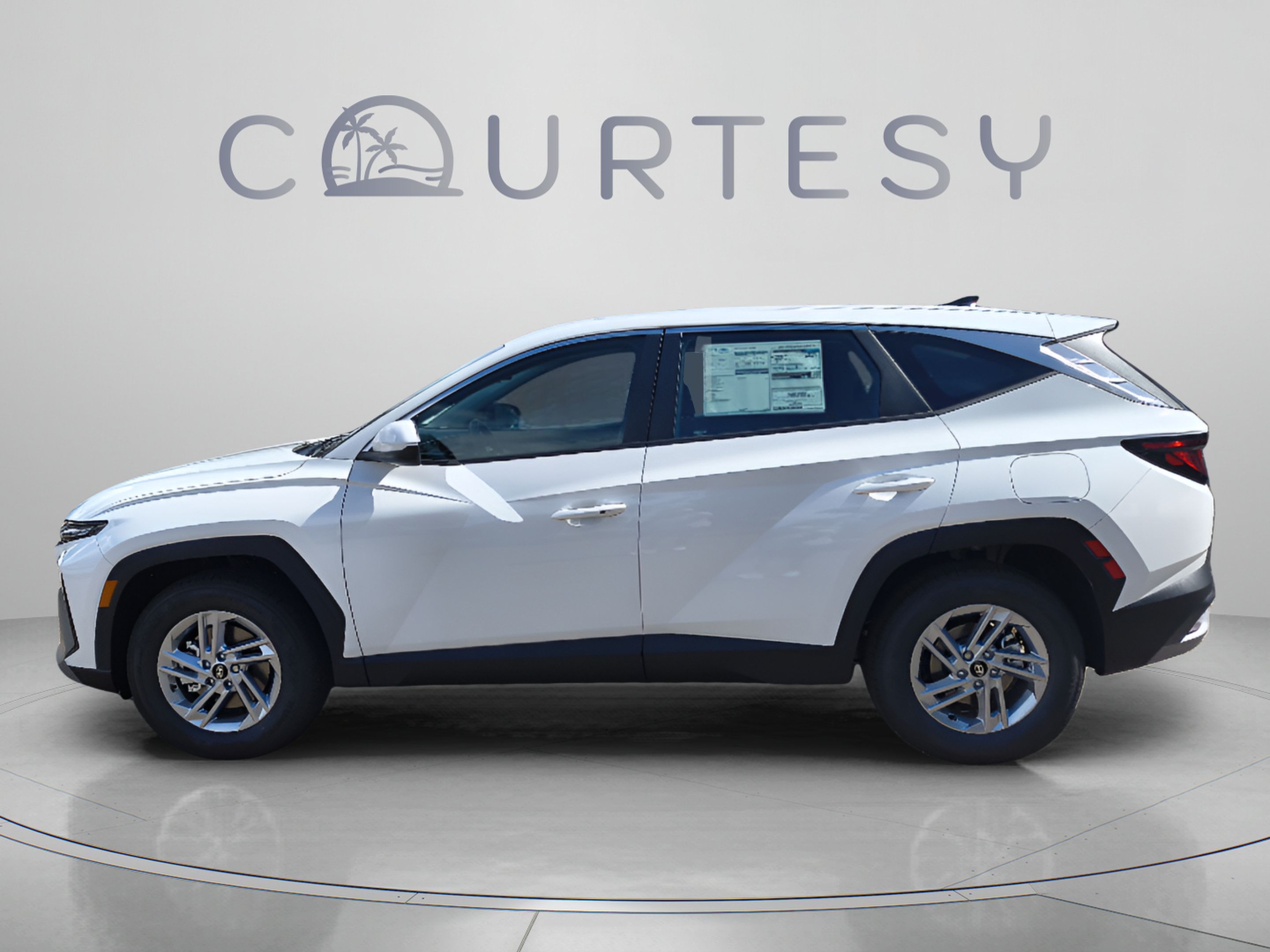 New 2026 Hyundai Tucson SE FWD image 2