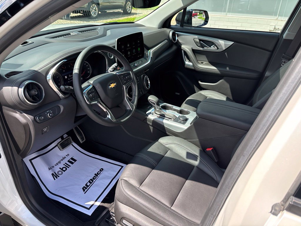 Used 2024 Chevrolet Blazer LT w/ Sound & Technology Package AWD/4WD image 20