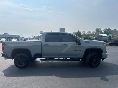 Used 2024 Chevrolet Silverado 2500 LT w/ Z71 Sport Edition AWD/4WD image 4