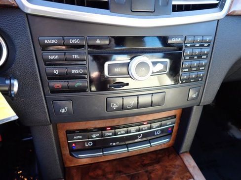 Used 2012 Mercedes-Benz E 350 4MATIC Sedan image 17