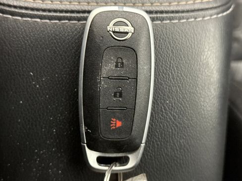 Used 2025 Nissan Kicks SV image 21