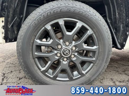 Used 2022 Toyota Tundra Platinum image 19
