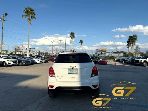Used 2021 Chevrolet Trax LS w/ Tint and Cruise Package AWD/4WD image 3