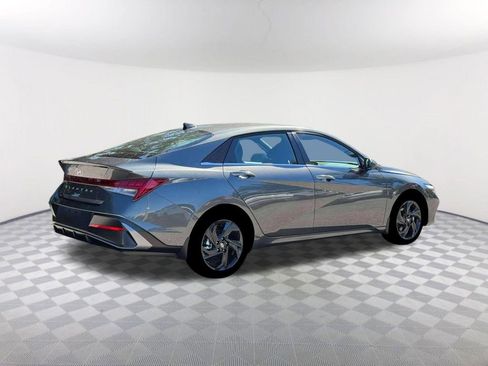 New 2026 Hyundai Elantra SEL Sport Premium FWD image 8