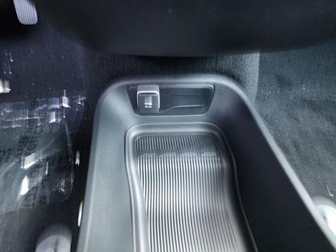 New 2026 Chrysler Pacifica Select image 32