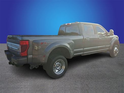Used 2022 Ford F450 Platinum w/ FX4 Off-Road Package image 4