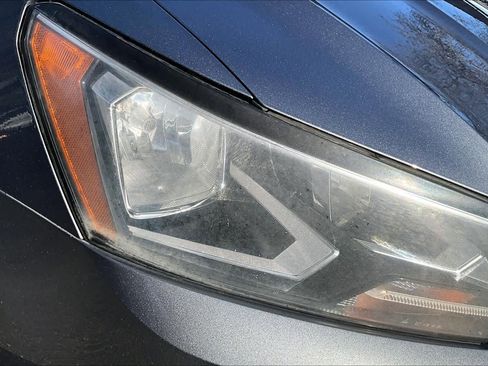 Used 2017 Volkswagen Passat 1.8T S image 28